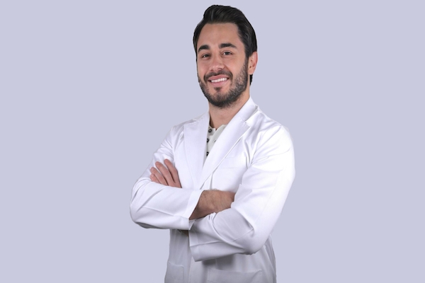 “Gülümsemek bedene doğal bir antidepresan etkisi sağlıyor”